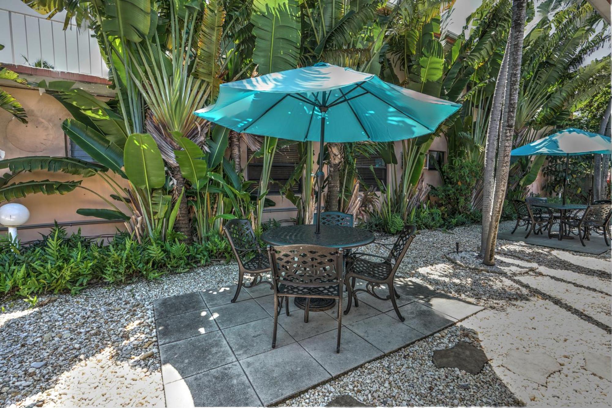 Sea Garden By The Sea Hotel Lauderdale-by-the-Sea Bagian luar foto