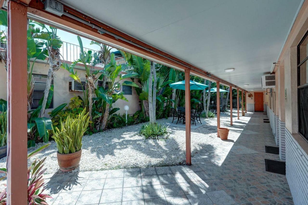 Sea Garden By The Sea Hotel Lauderdale-by-the-Sea Bagian luar foto