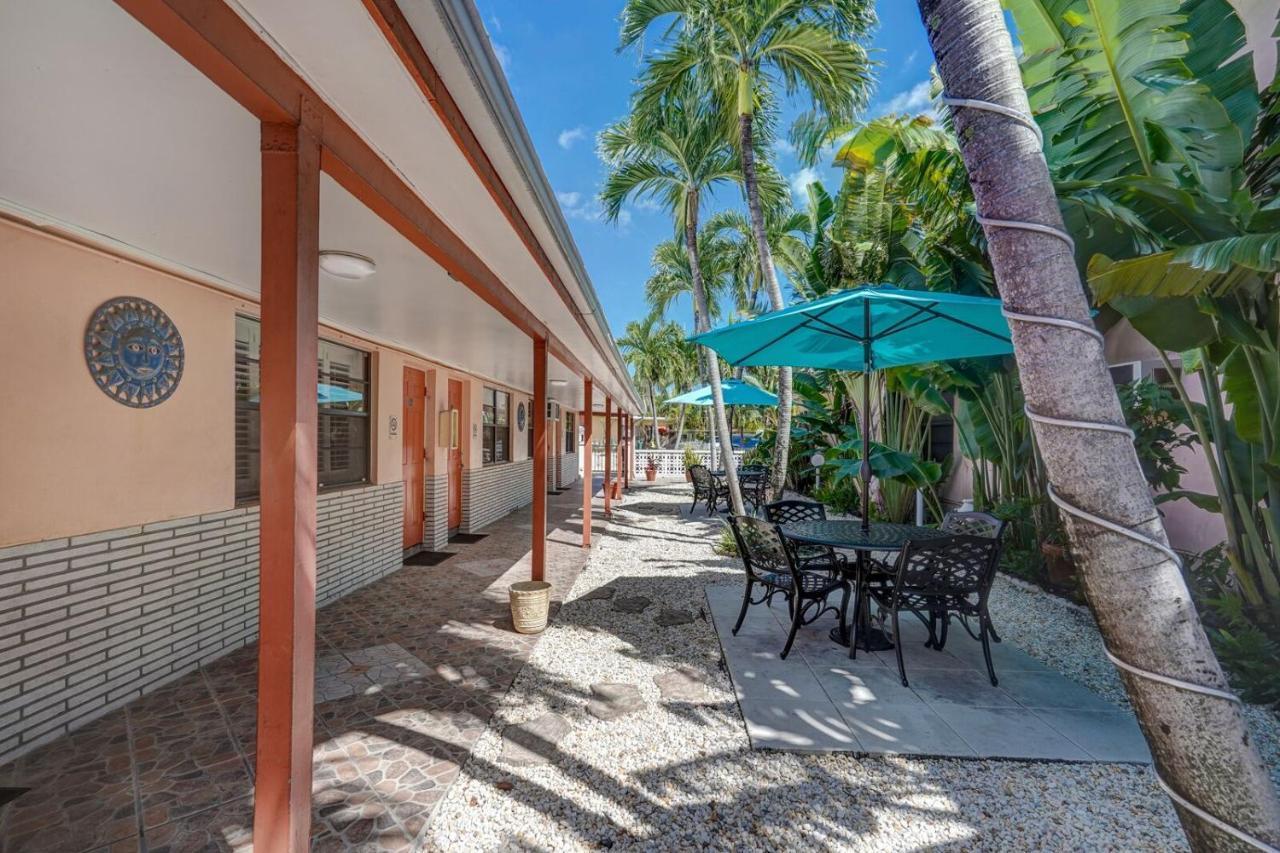 Sea Garden By The Sea Hotel Lauderdale-by-the-Sea Bagian luar foto